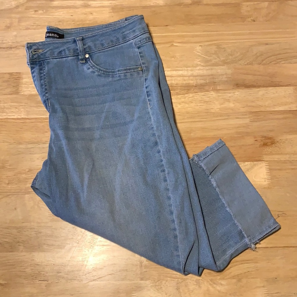 Capri Jeans